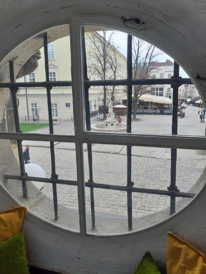 לבוב Artrooms -Round Windows Rynok Sq מראה חיצוני תמונה
